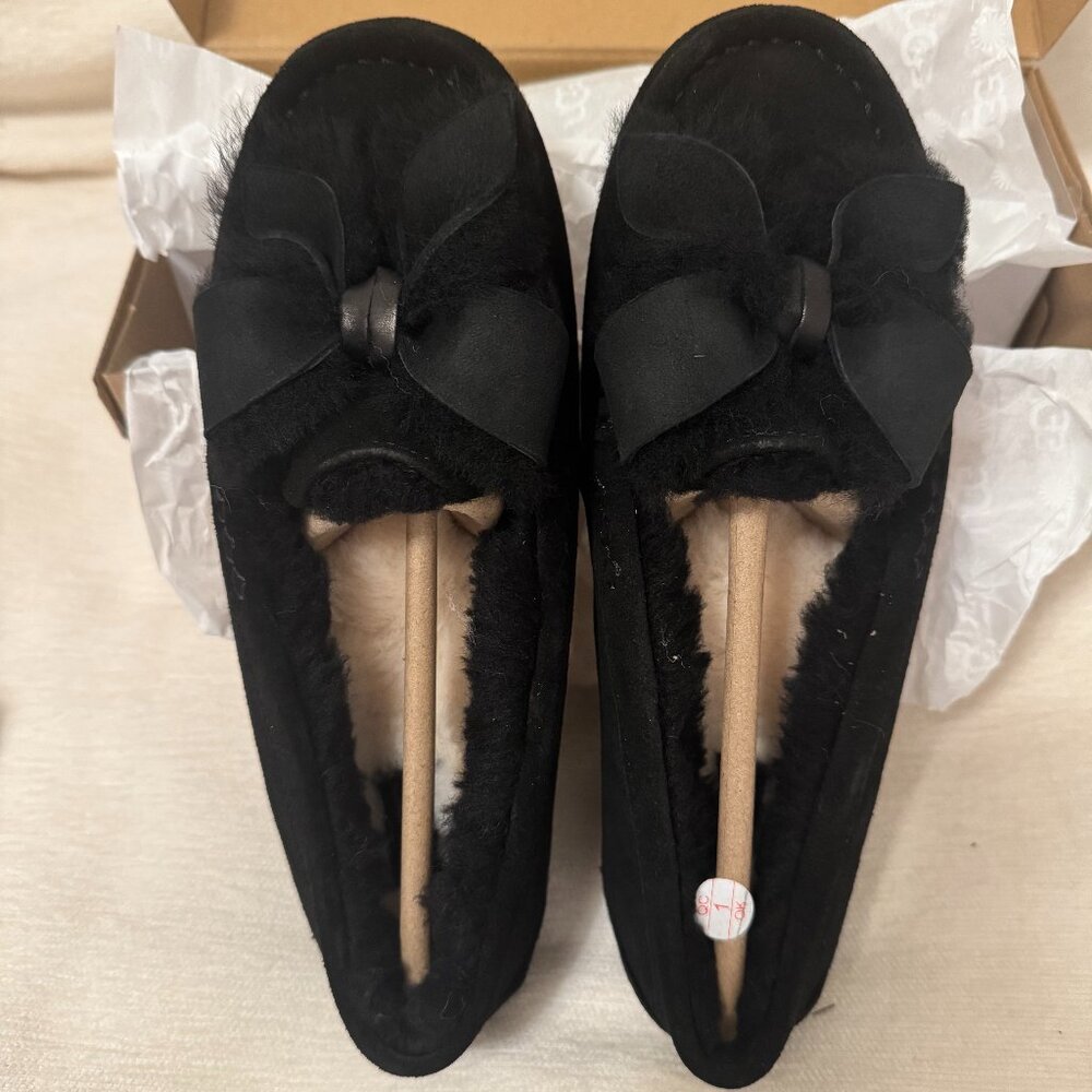 Ugg Ansley Heritage Bow - Black - Size 8 - New in Box